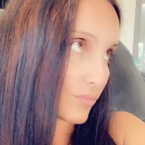 Meet your Posher, Leslie